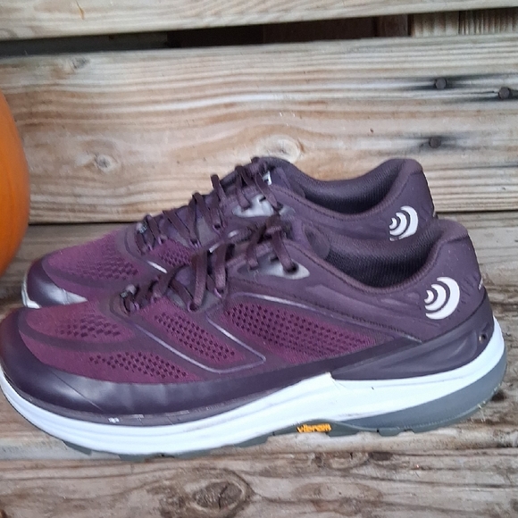 Stylish Women's Purple Athletic Shoes - Picture 9 of 16